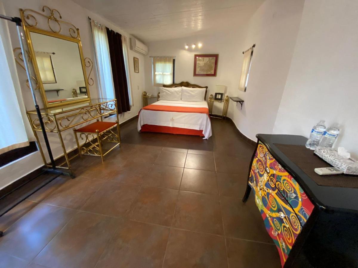 La Joyita Cuernavaca (Adults Only) Hotel Ngoại thất bức ảnh